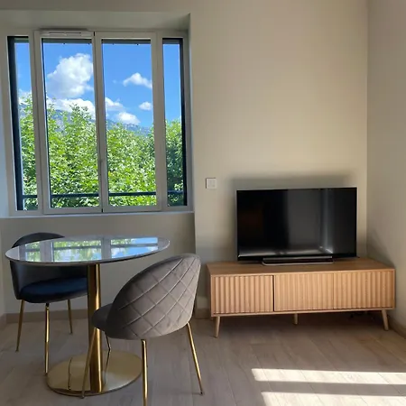 La Du Petit Port - & Appartement Aix-les-Bains