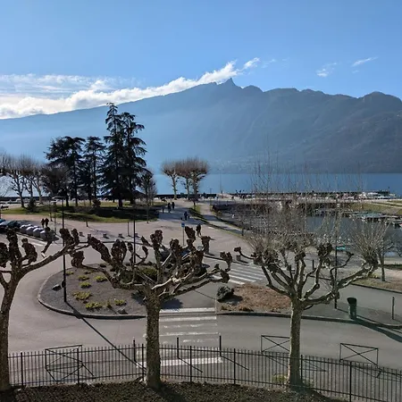La Du Petit Port - & Appartement Aix-les-Bains