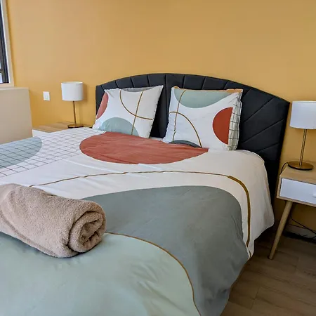 La Du Petit Port - & Appartement Aix-les-Bains